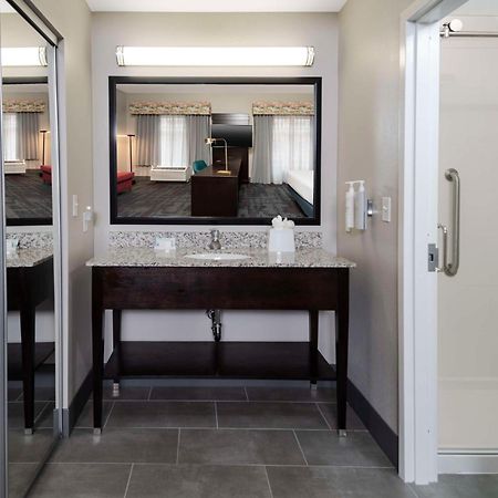 Hampton Inn & Suites - Raleigh Downtown Екстер'єр фото