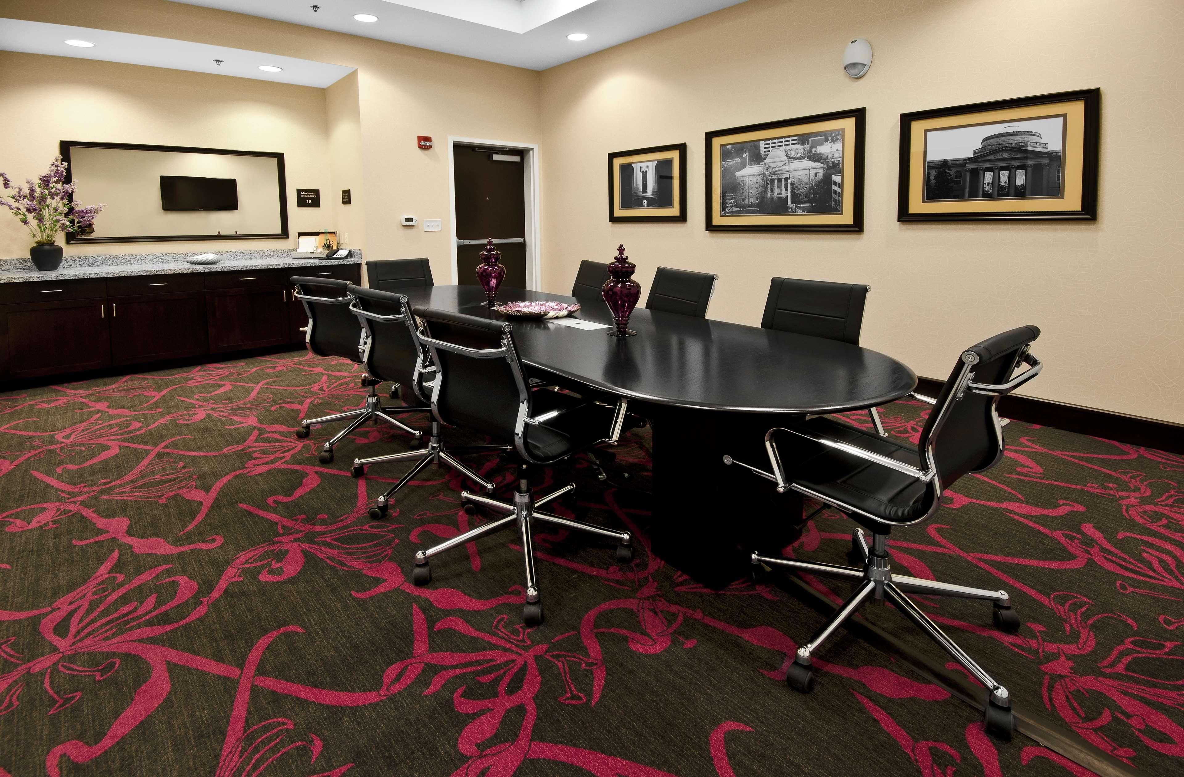 Hampton Inn & Suites - Raleigh Downtown Екстер'єр фото