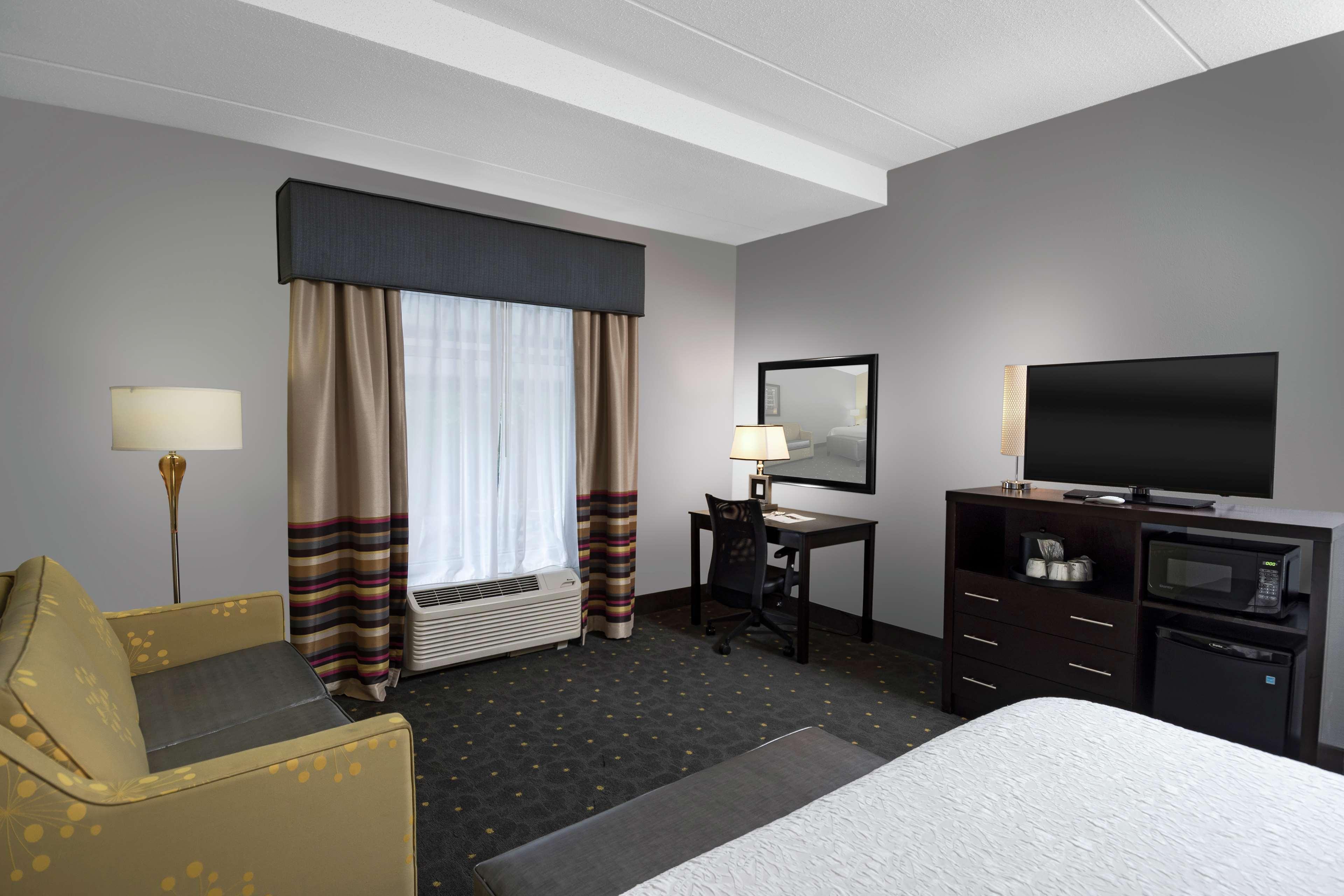 Hampton Inn & Suites - Raleigh Downtown Екстер'єр фото