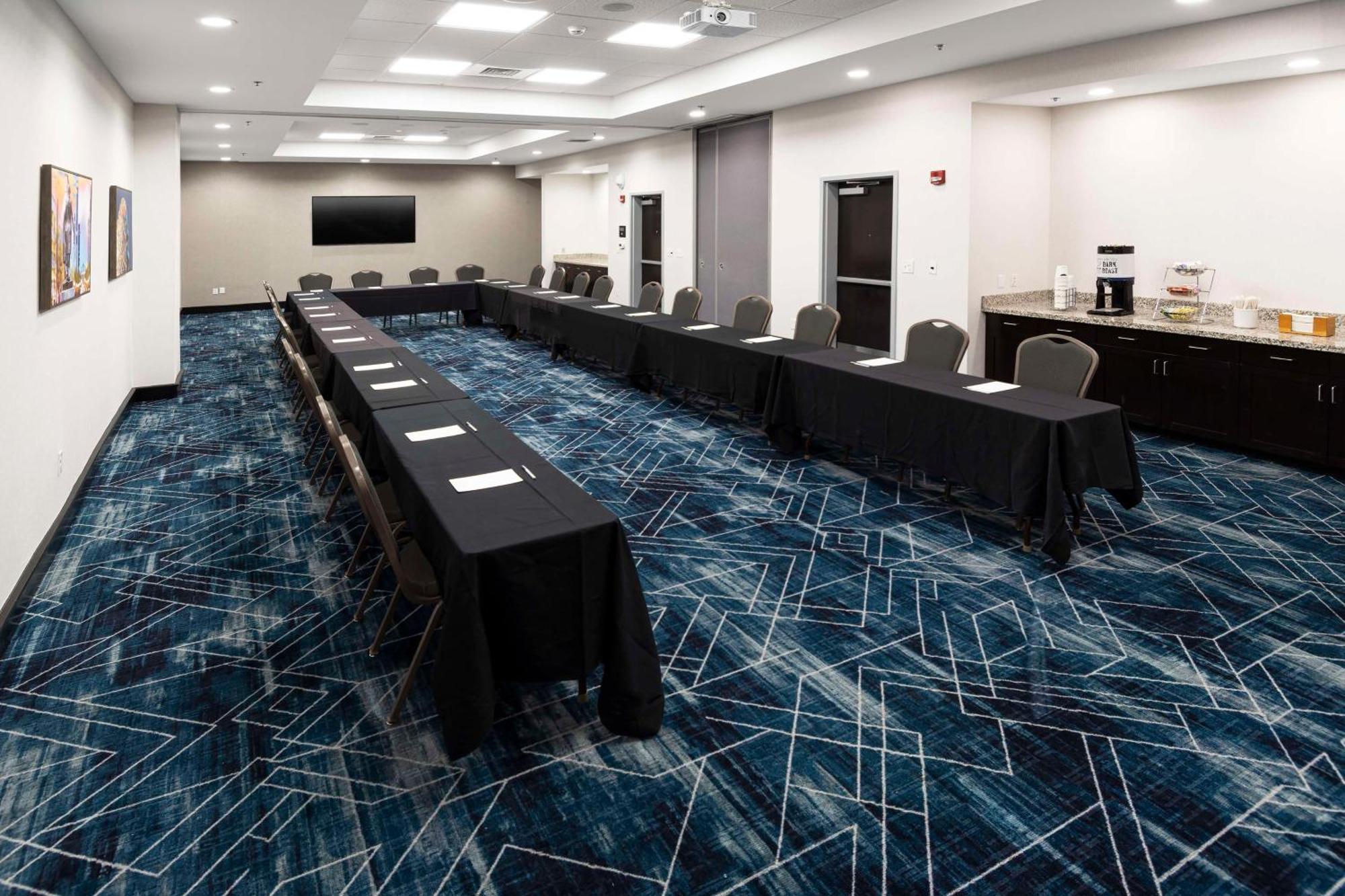 Hampton Inn & Suites - Raleigh Downtown Екстер'єр фото