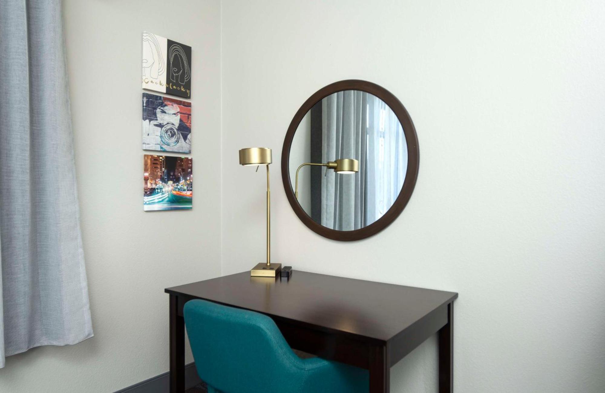 Hampton Inn & Suites - Raleigh Downtown Екстер'єр фото