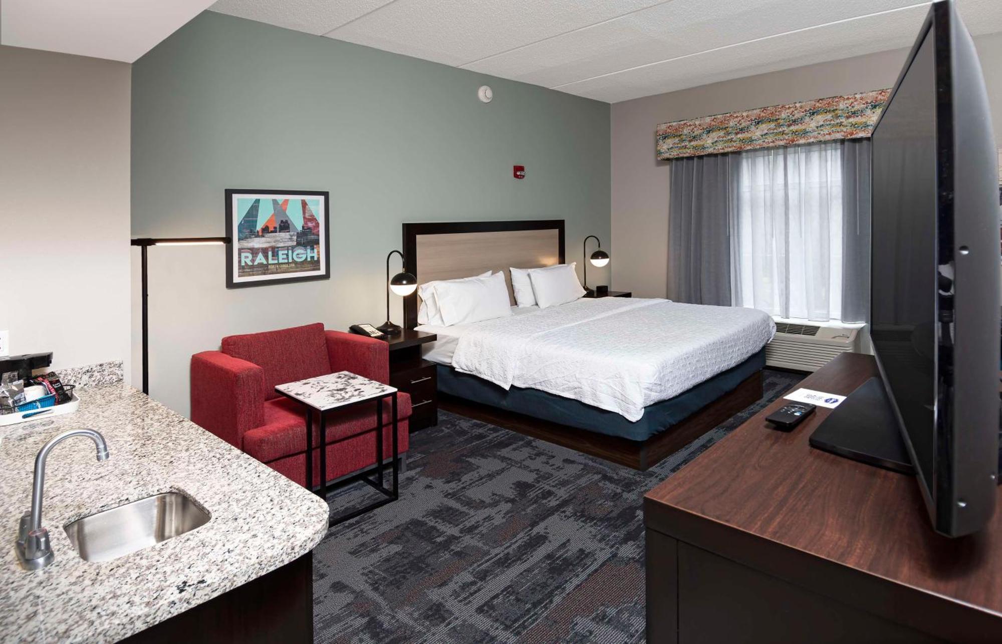 Hampton Inn & Suites - Raleigh Downtown Екстер'єр фото